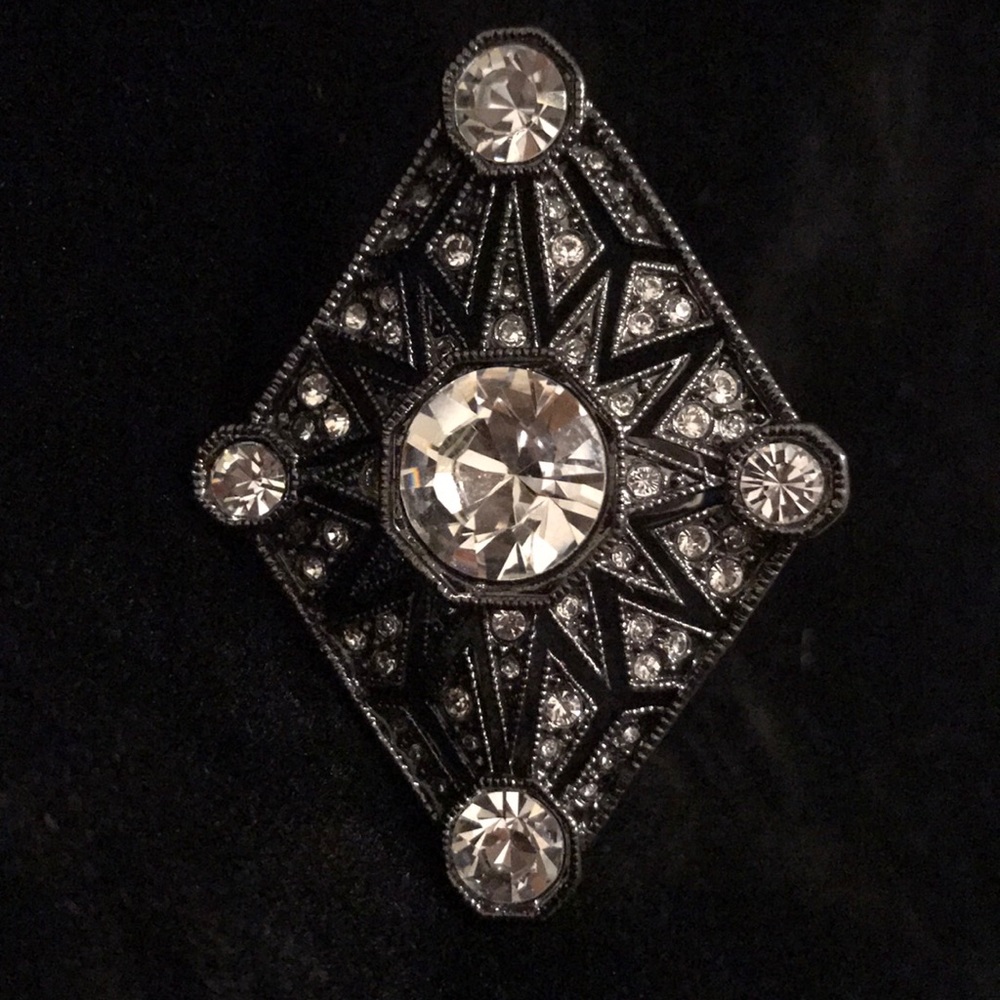 NWOT Guilt Groupe Sparkly Irrodium Cocktail Ring